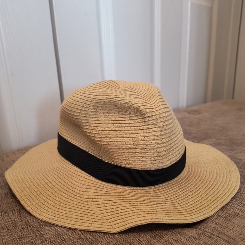 J. Crew Floppy Paper Tan Pool Vacation Beach Wide Brim Women’s Hat - Picture 3 of 10
